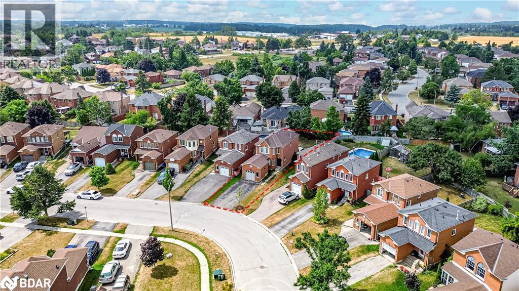 Photo 6 of 45 Weatherup Crescent, Barrie ON