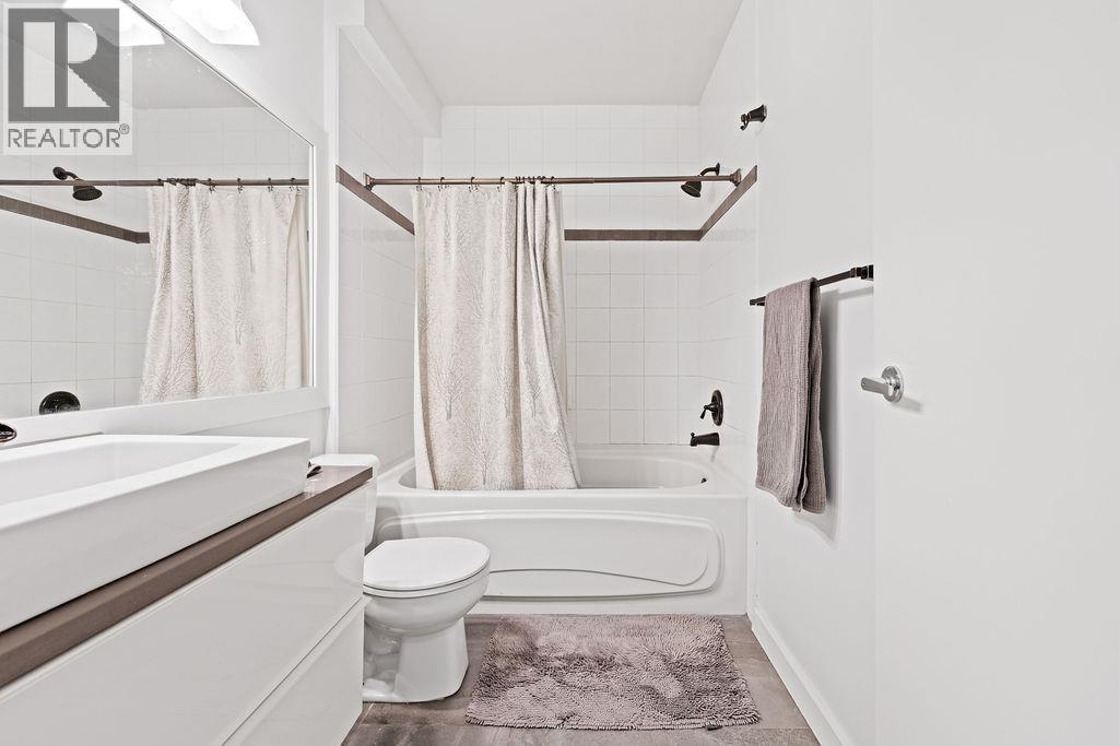 Photo 8 of 406 1688 Cypress Street, Vancouver BC