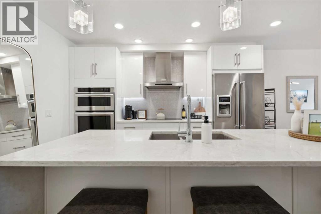 Single Family House Multi-level for Sale in    Avenue SW South Calgary Calgary 