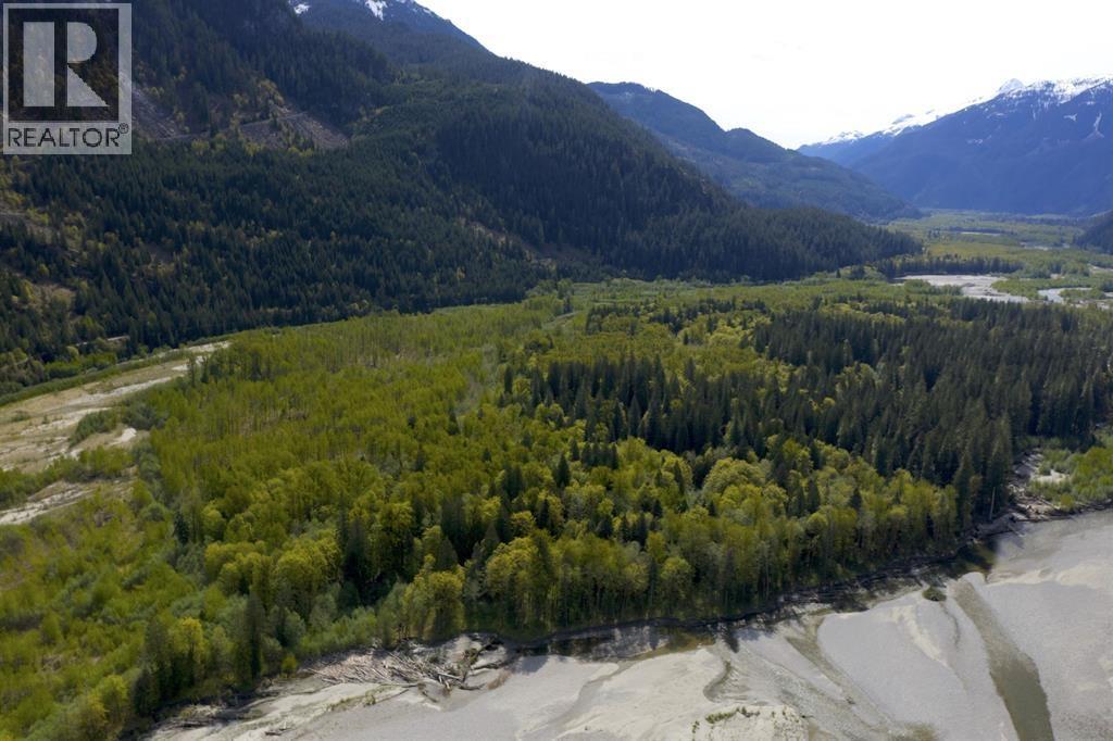 1184 SQUAMISH RIVER WAY, Squamish
