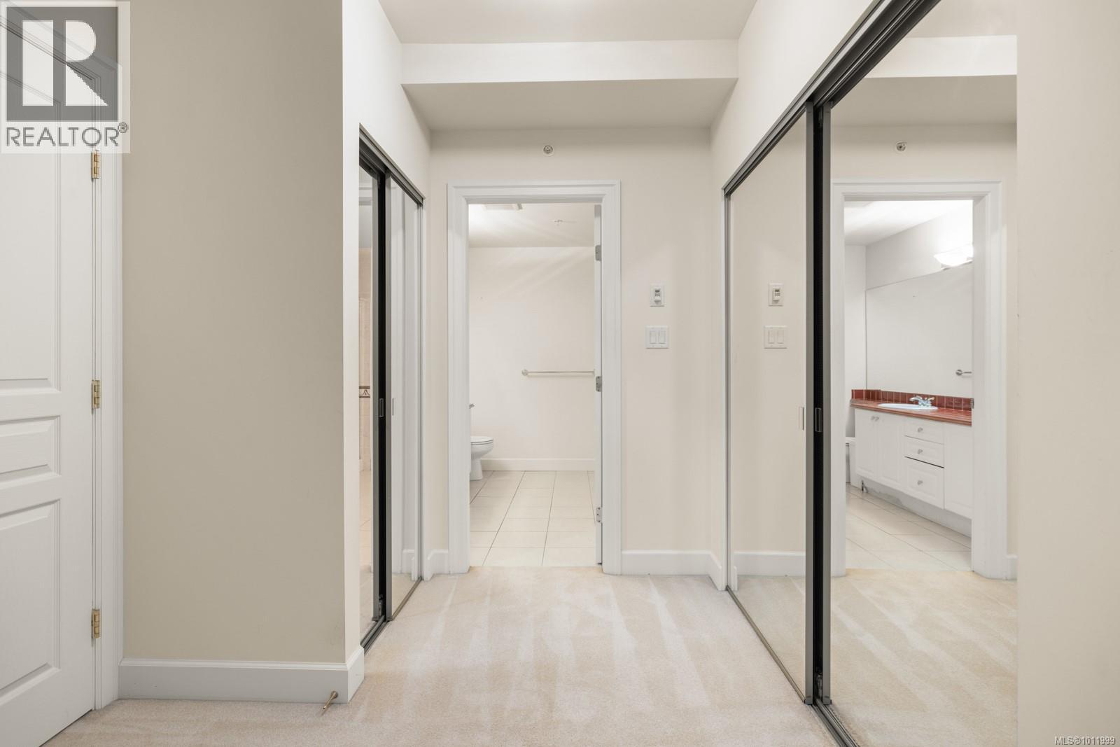231 21 Dallas Road, Victoria