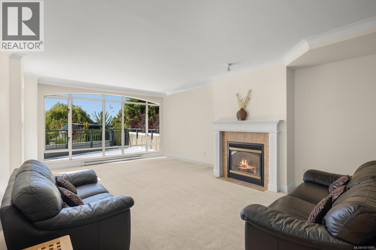 231 21 Dallas Road, Victoria