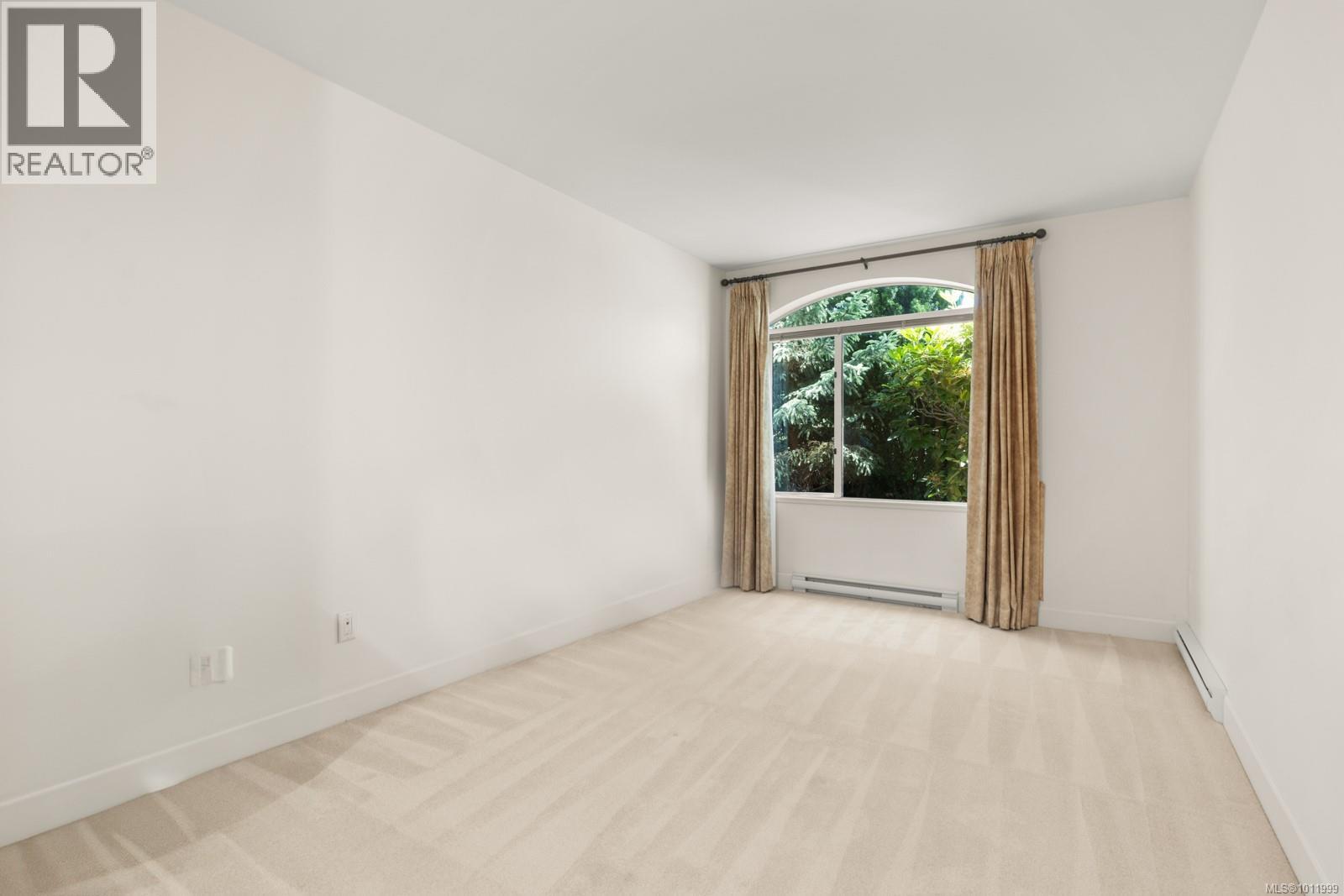 231 21 Dallas Road, Victoria
