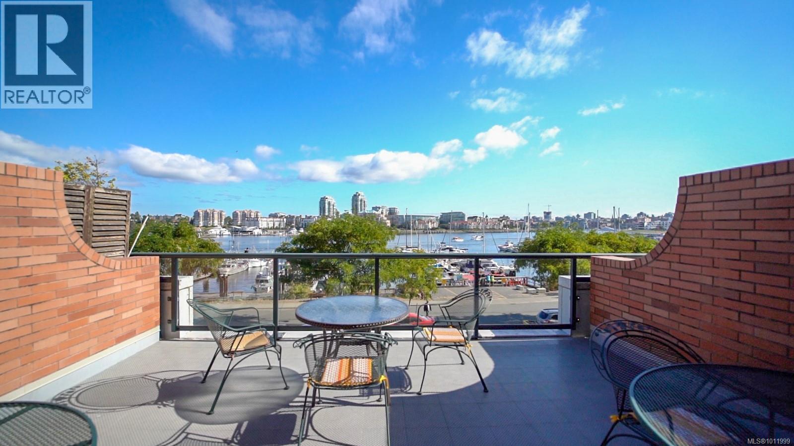 231 21 Dallas Road, Victoria