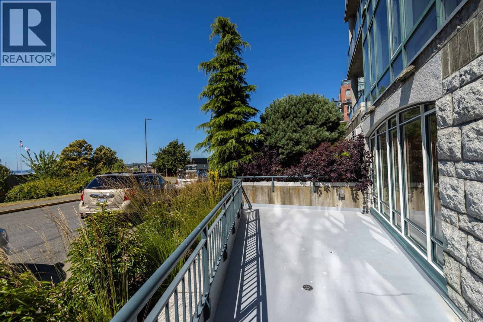 231 21 Dallas Road, Victoria