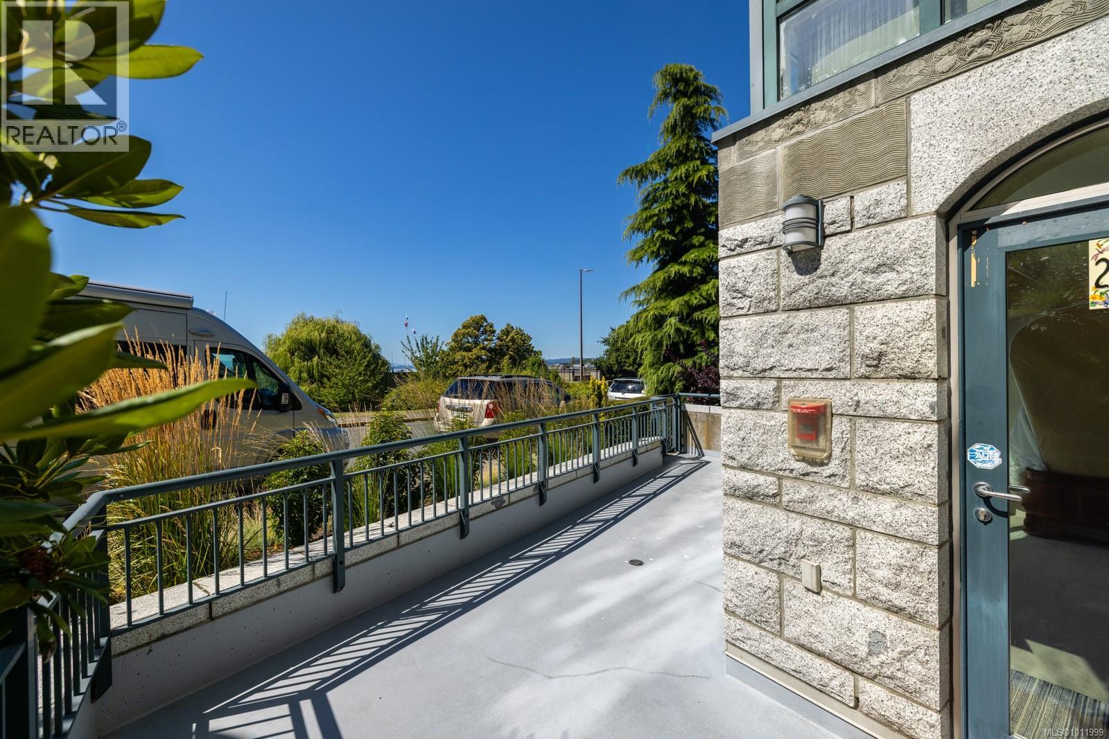 231 21 Dallas Road, Victoria