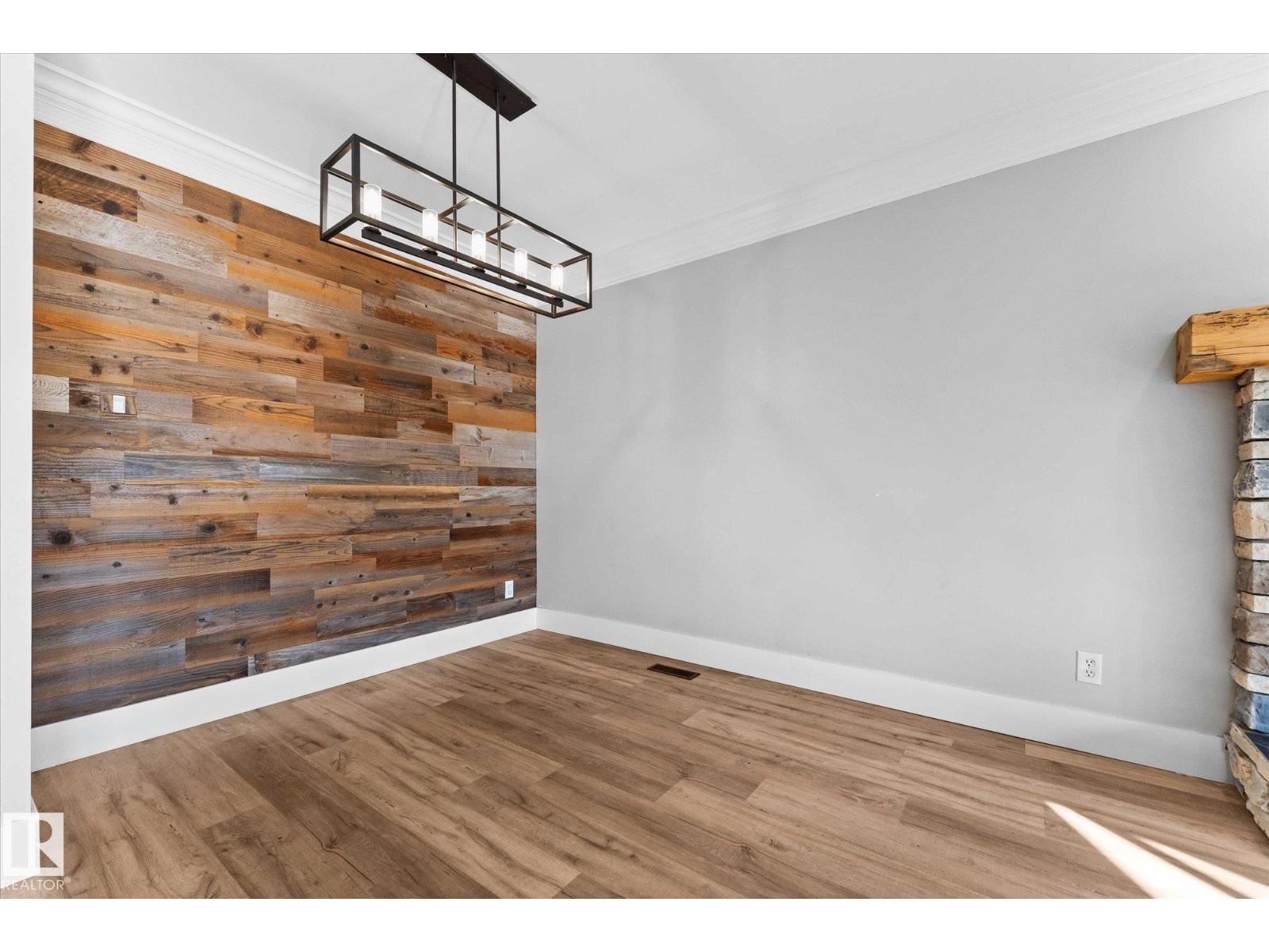 Photo 25 of 8004 180 St Nw, Edmonton AB