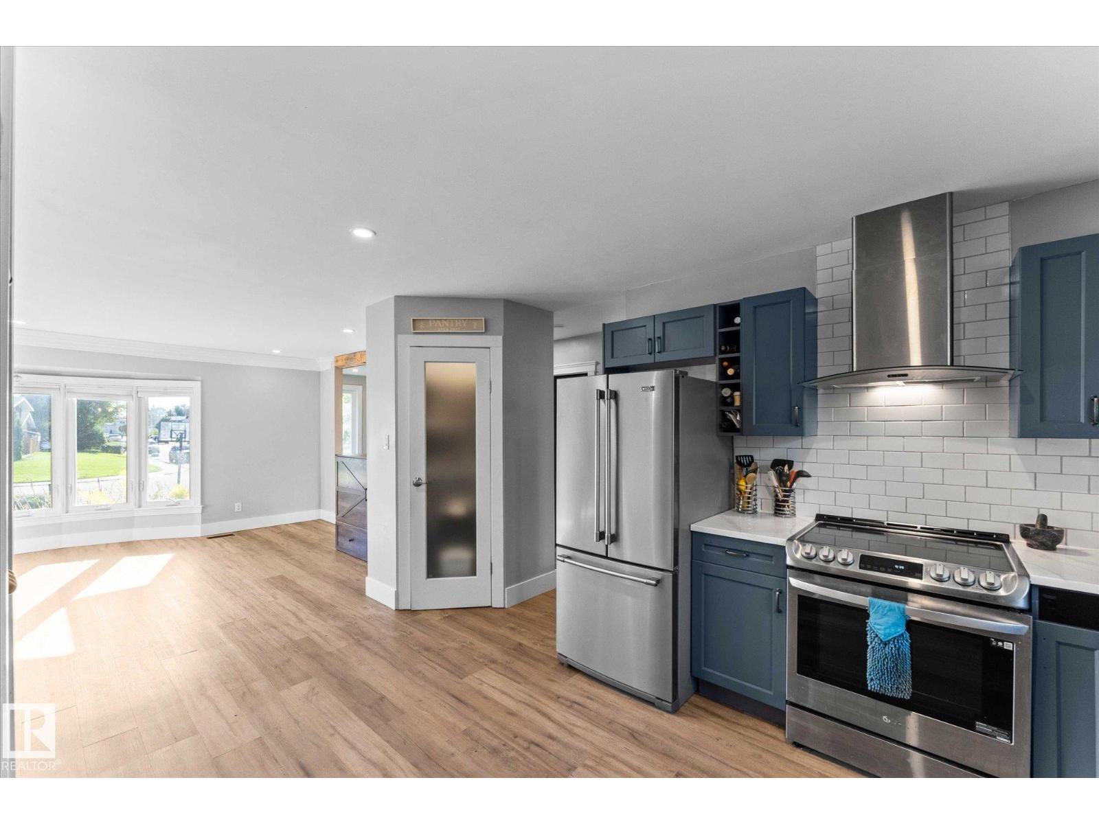 Photo 26 of 8004 180 St Nw, Edmonton AB