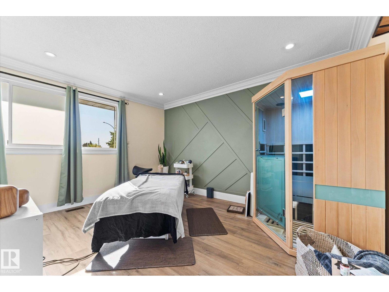Photo 55 of 8004 180 St Nw, Edmonton AB
