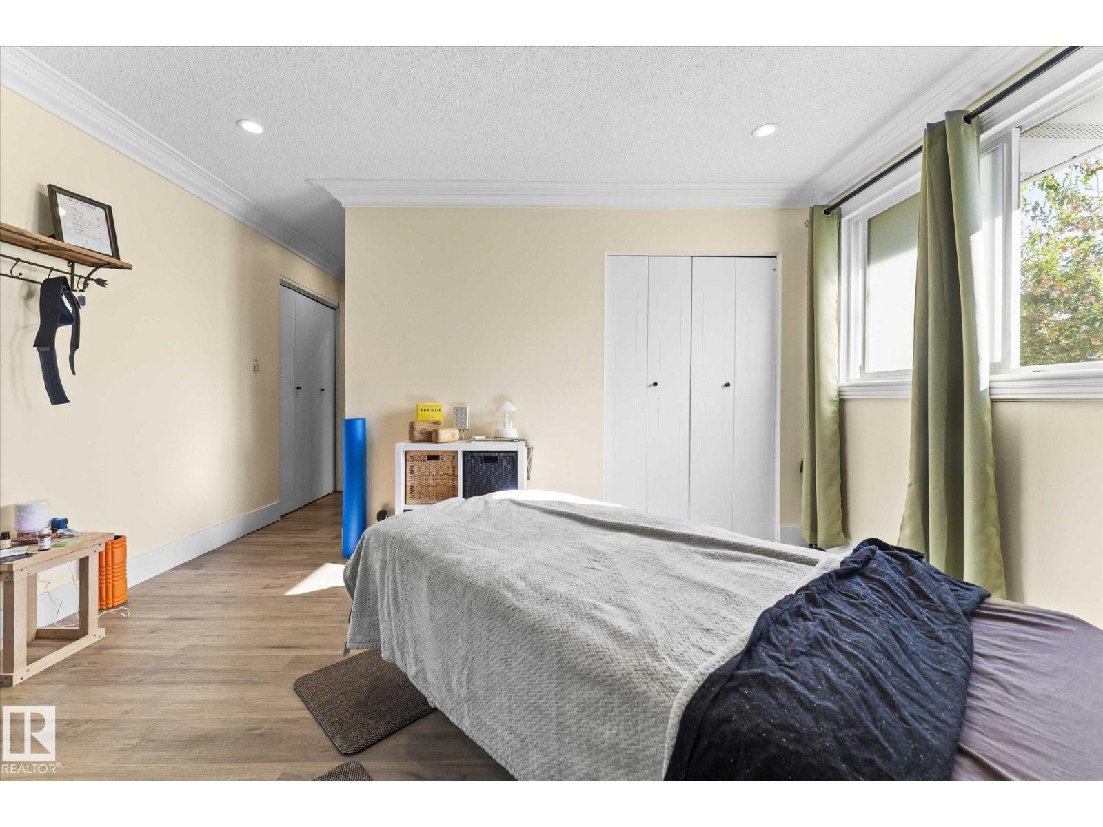 Photo 40 of 8004 180 St Nw, Edmonton AB