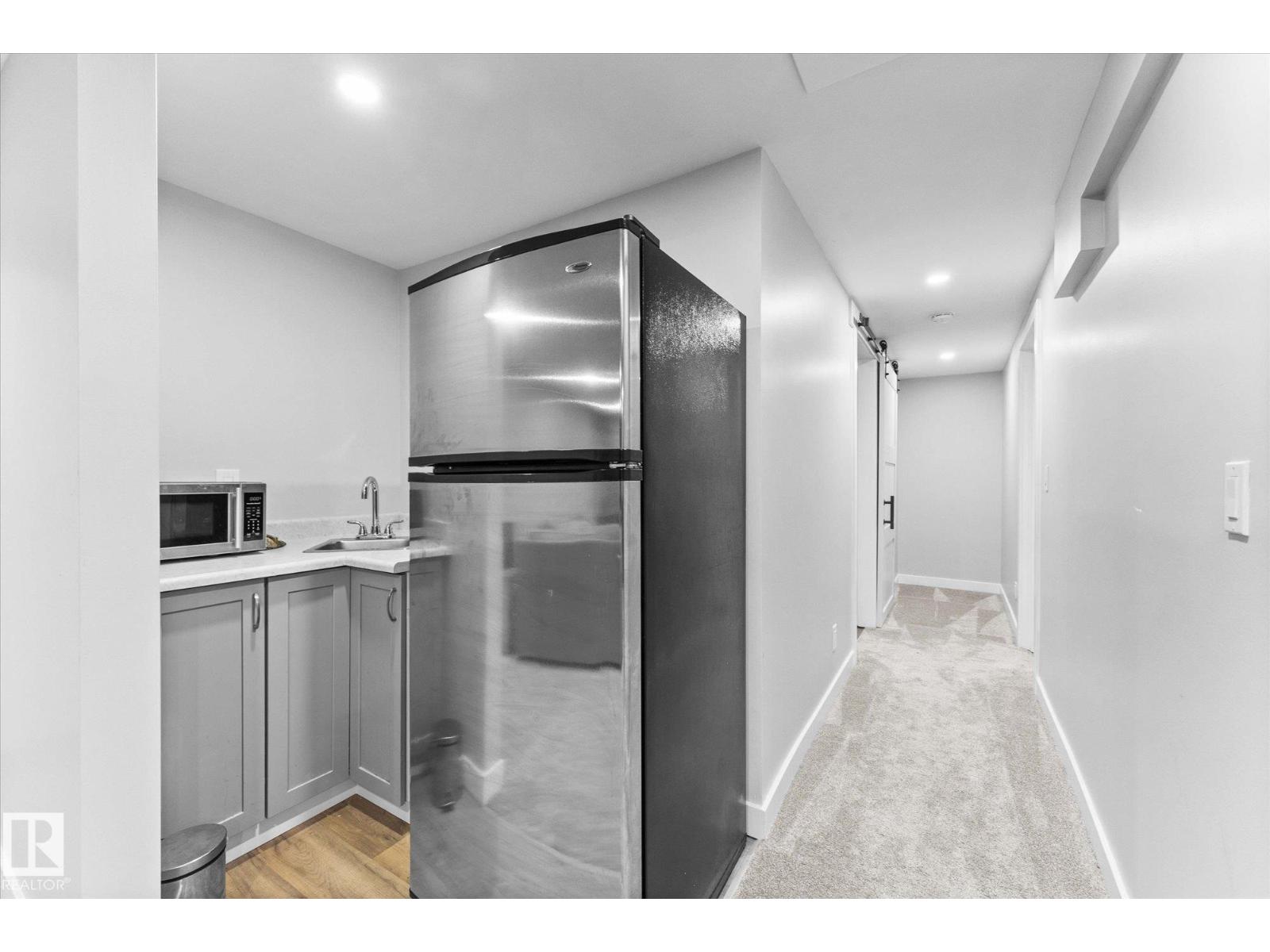 Photo 32 of 8004 180 St Nw, Edmonton AB