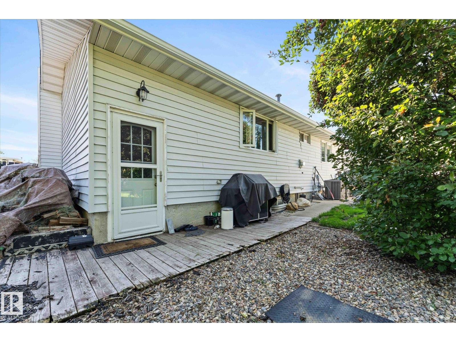 Photo 28 of 8004 180 St Nw, Edmonton AB