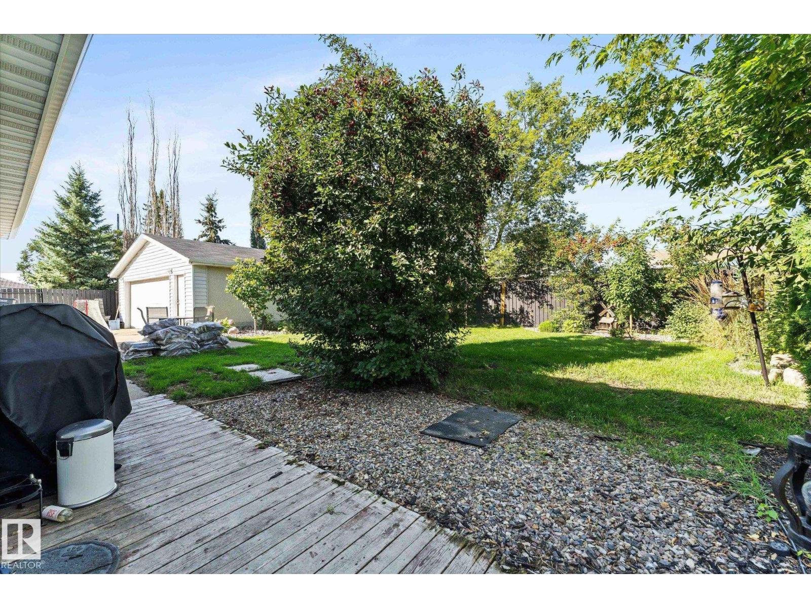 Photo 7 of 8004 180 St Nw, Edmonton AB