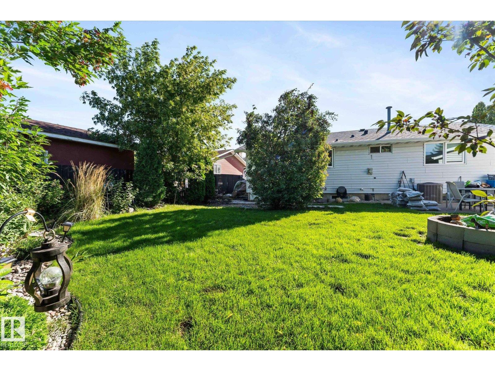 Photo 21 of 8004 180 St Nw, Edmonton AB