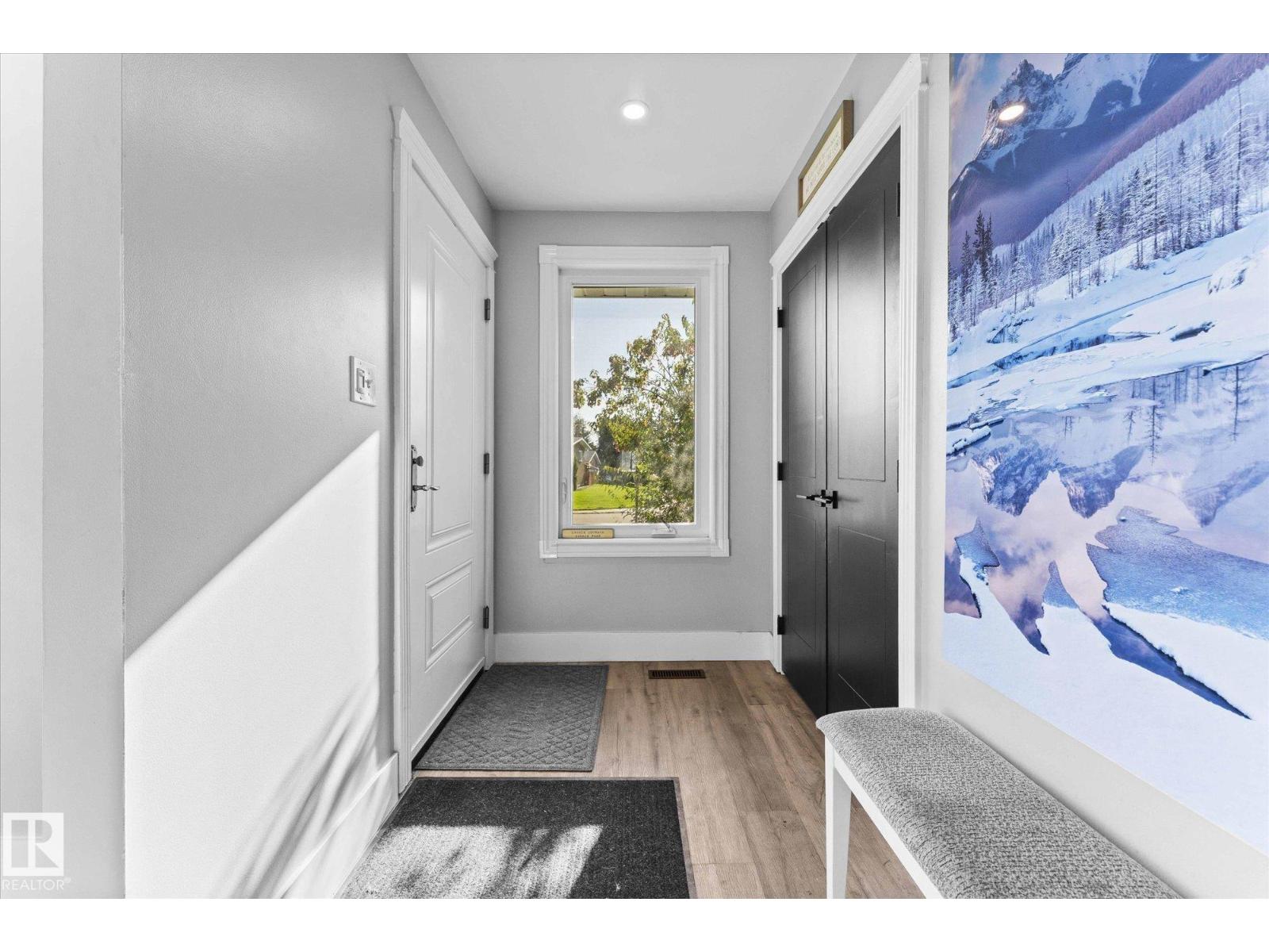 Photo 8 of 8004 180 St Nw, Edmonton AB
