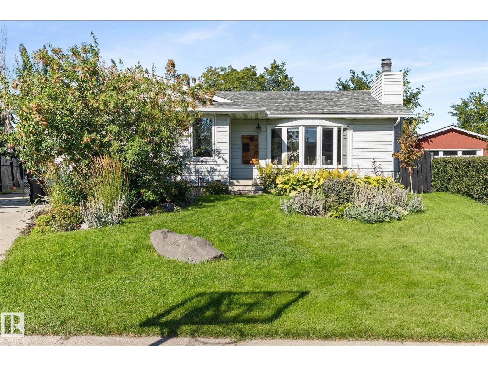 Photo 54 of 8004 180 St Nw, Edmonton AB