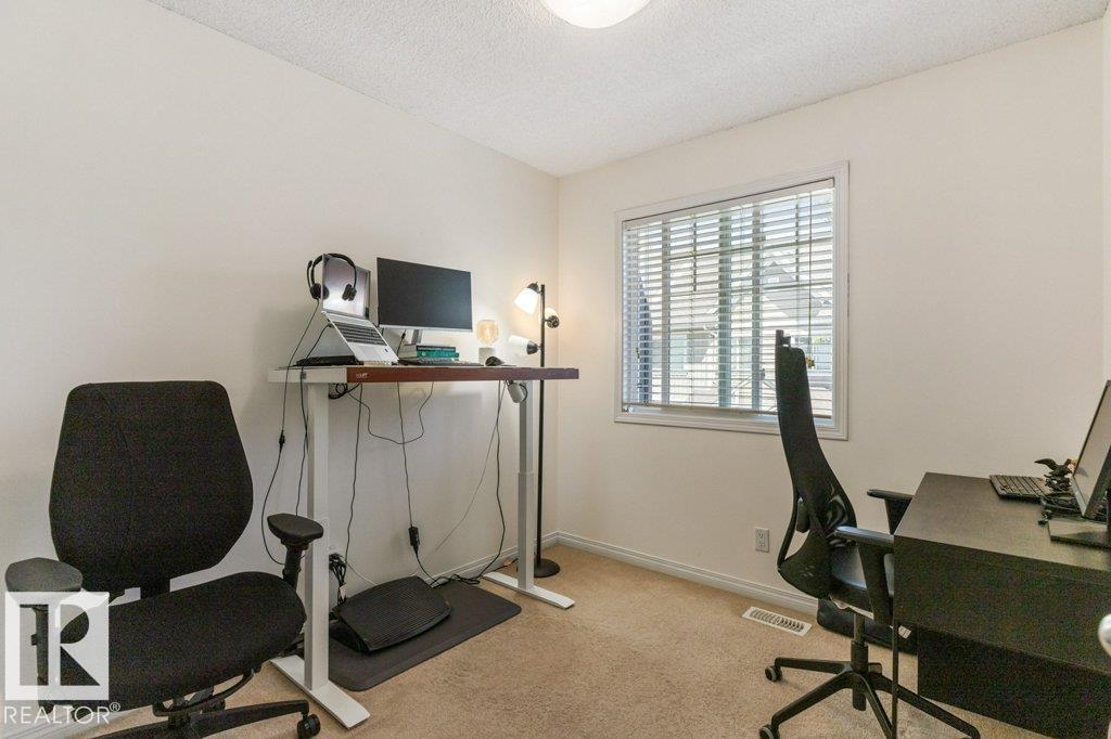 Photo 17 of 78 4050 Savaryn Dr Sw, Edmonton AB
