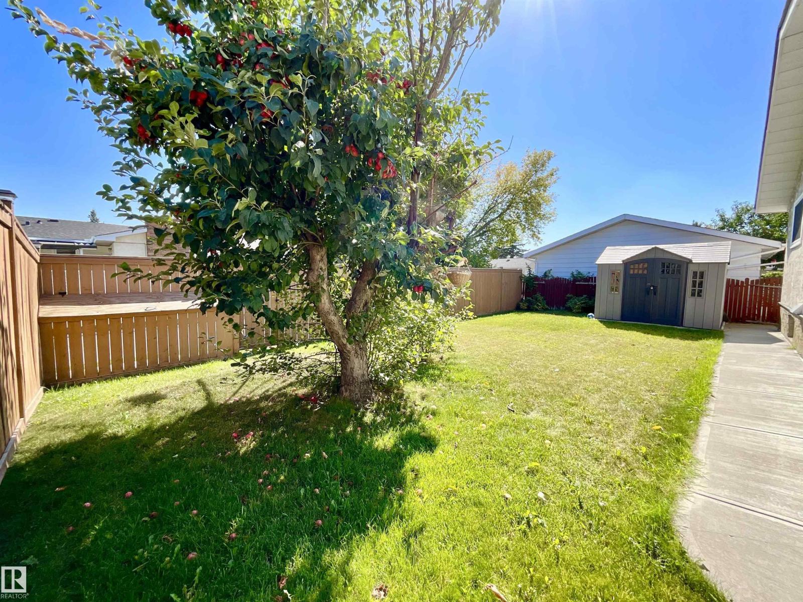 Photo 41 of 11031 166 Av Nw, Edmonton AB