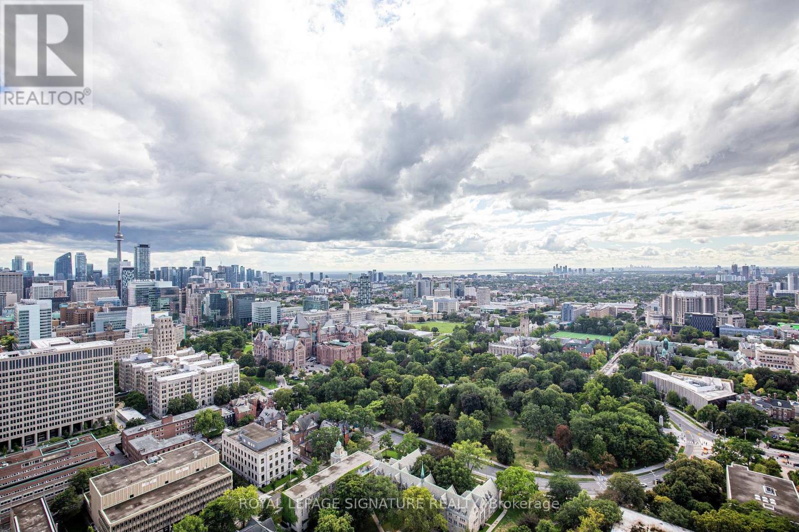 Photo 13 of 3702 65 St Mary Street, Toronto ON