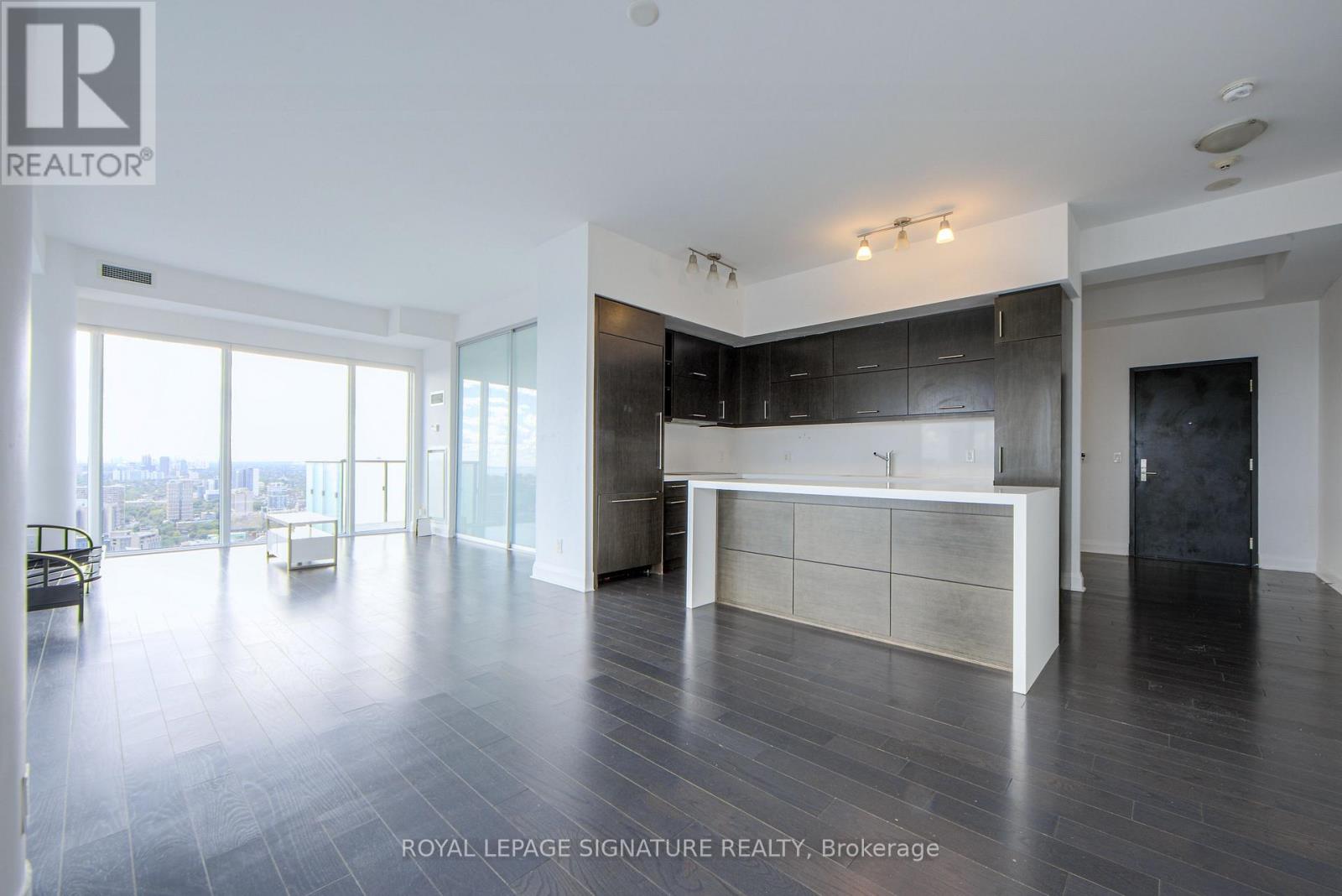 Photo 5 of 3702 65 St Mary Street, Toronto ON