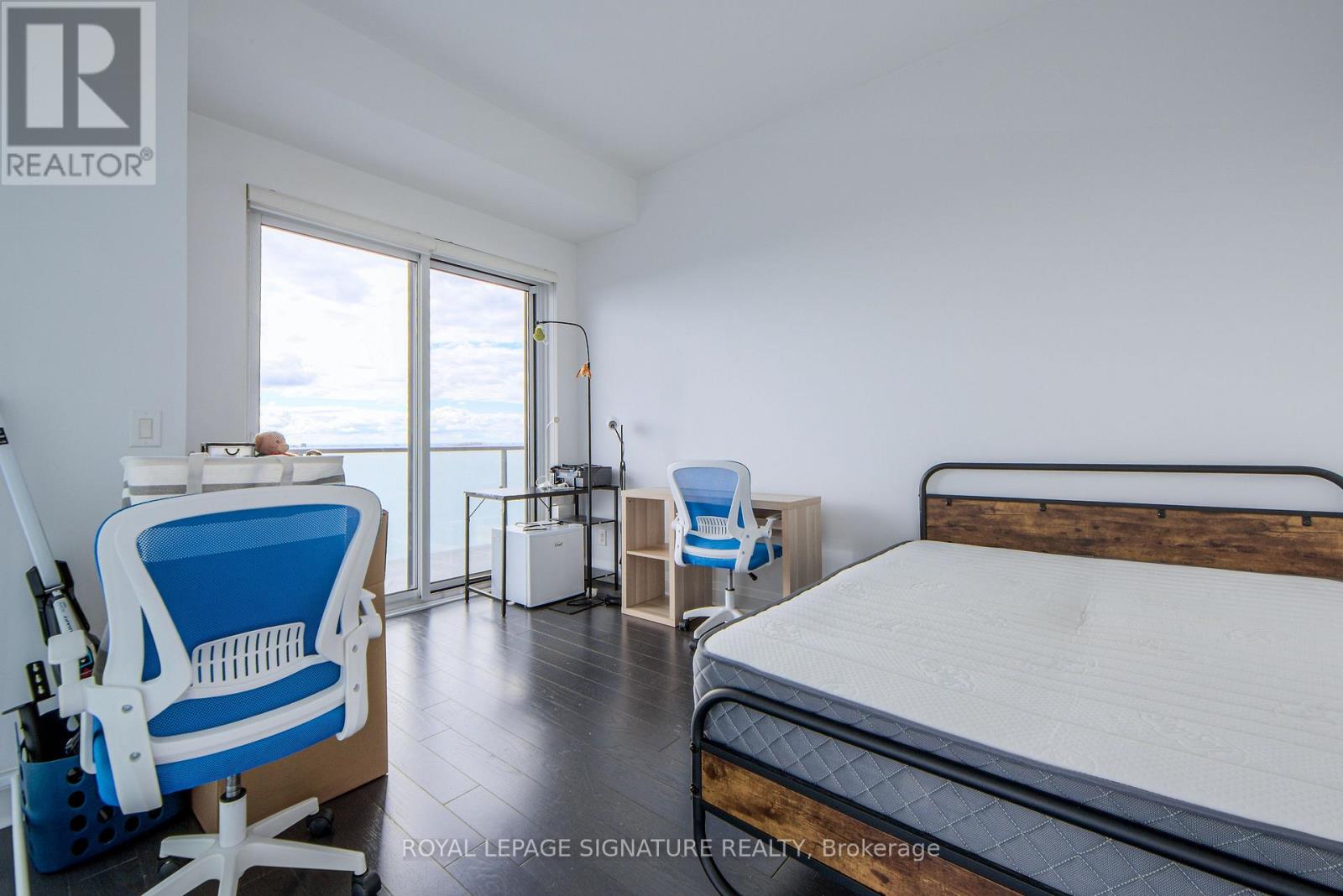 Photo 16 of 3702 65 St Mary Street, Toronto ON