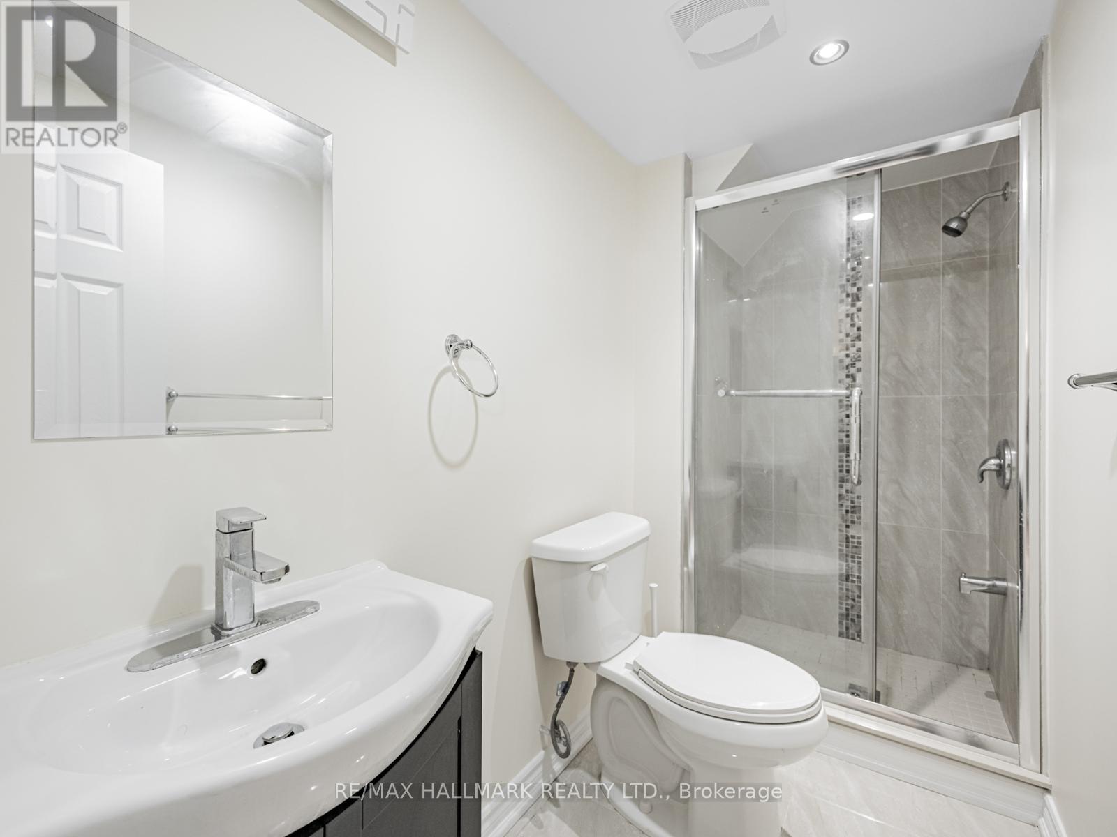 Photo 5 of 6630 Blackheath Ridge, Mississauga ON