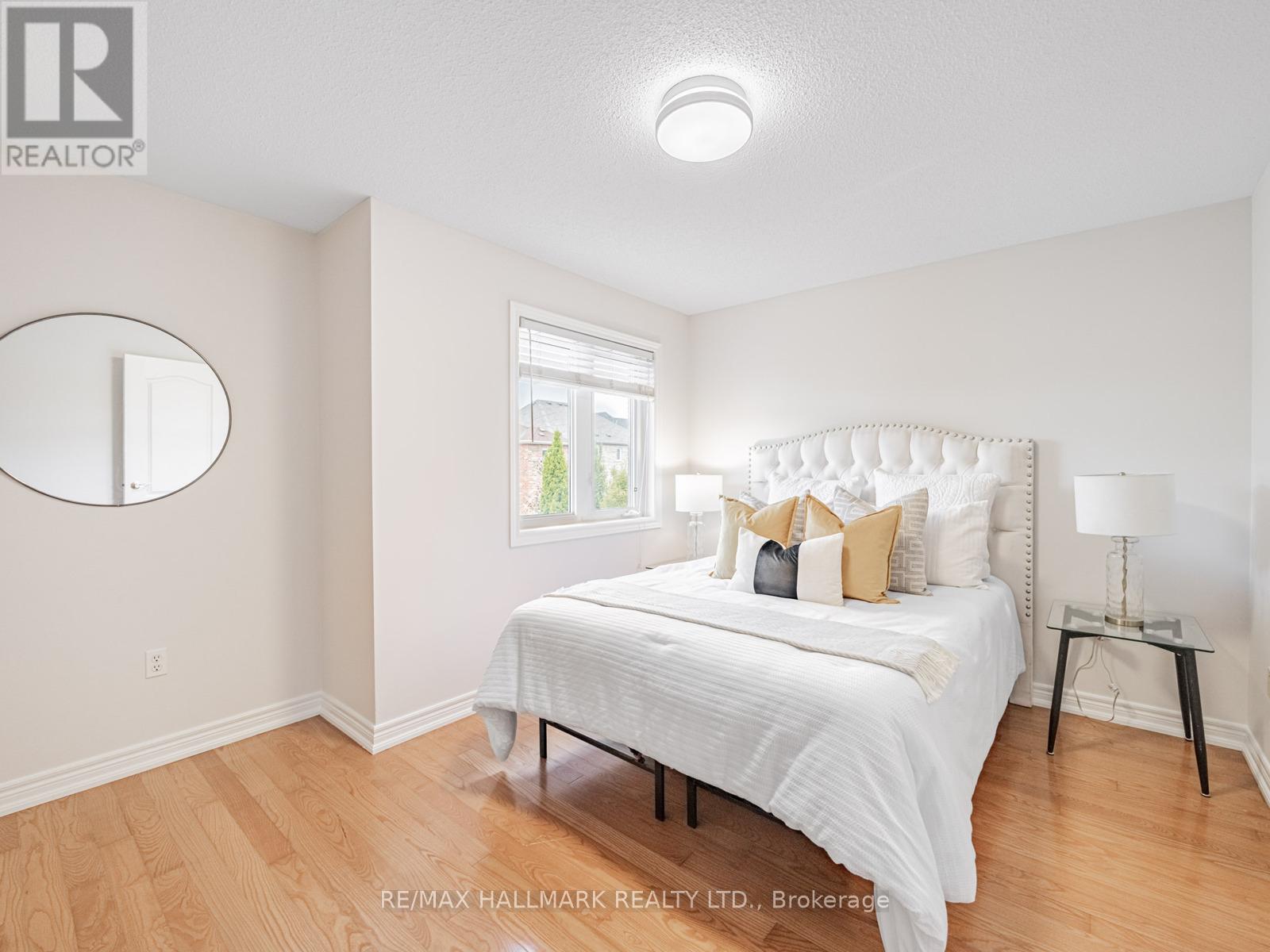 Photo 15 of 6630 Blackheath Ridge, Mississauga ON