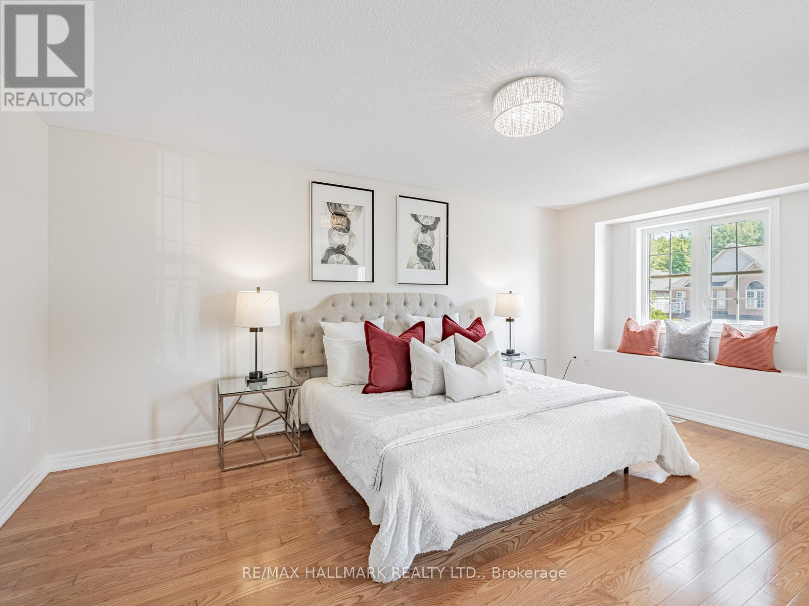 Photo 11 of 6630 Blackheath Ridge, Mississauga ON