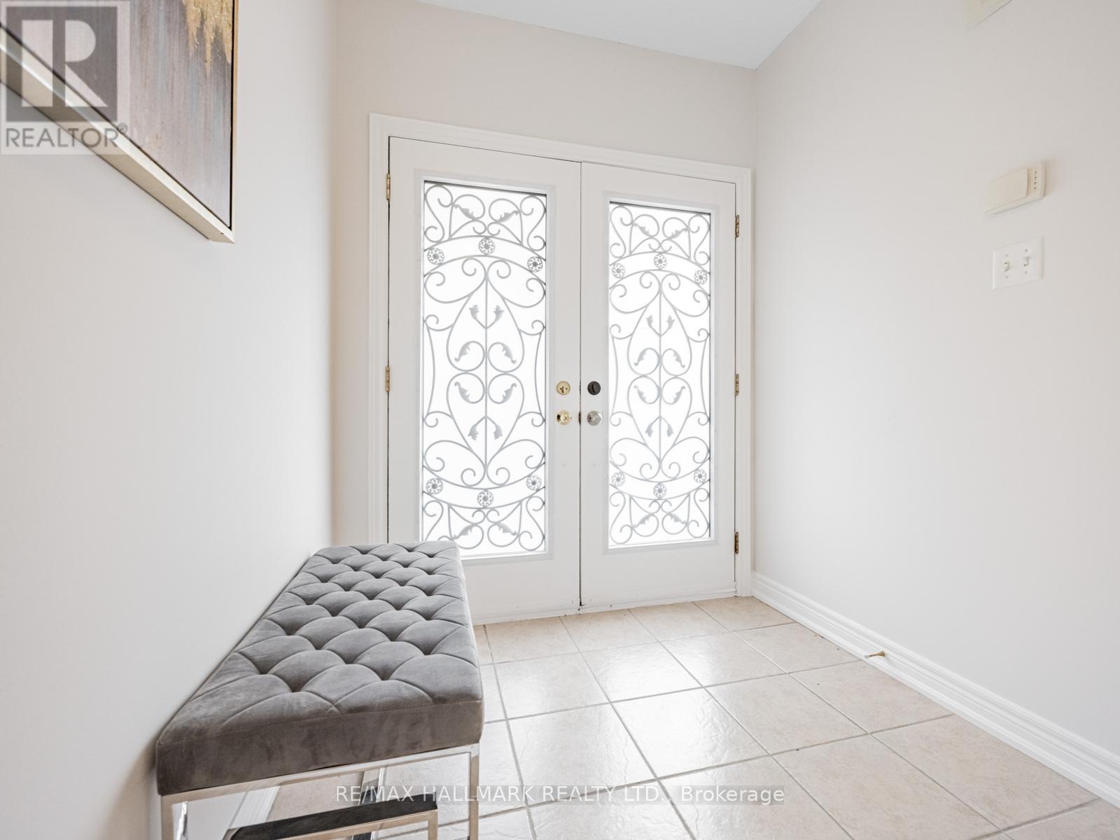 Photo 20 of 6630 Blackheath Ridge, Mississauga ON