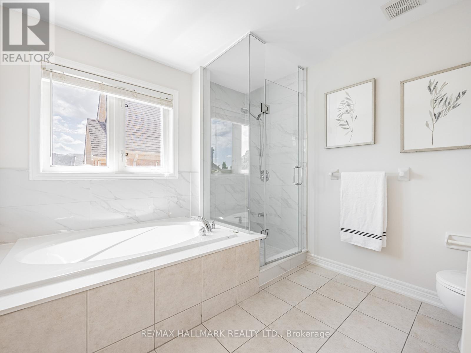 Photo 4 of 6630 Blackheath Ridge, Mississauga ON