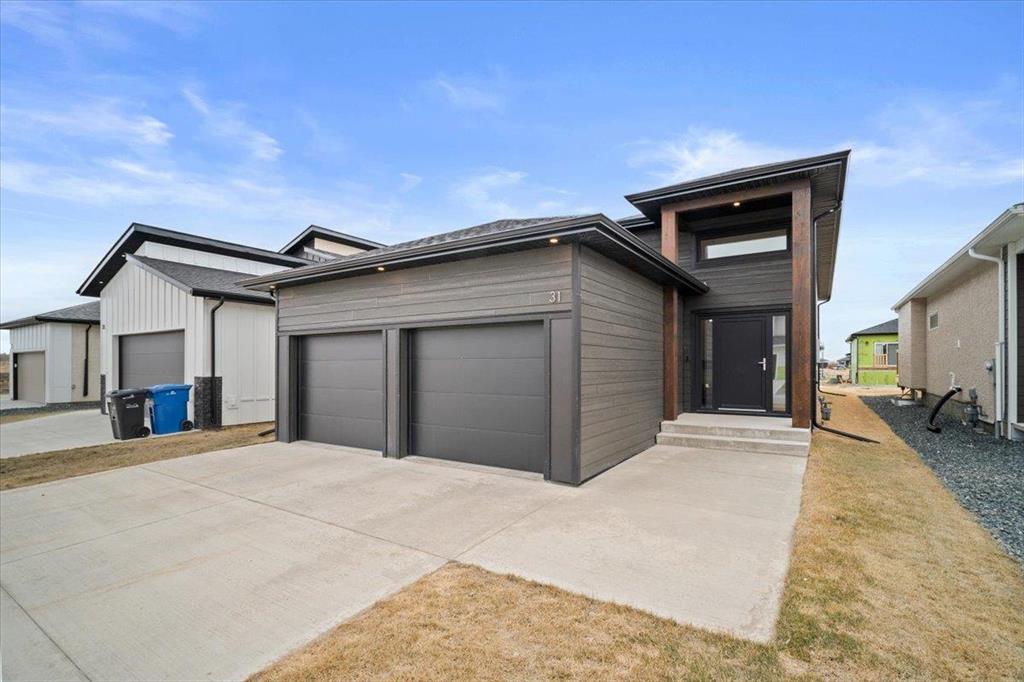 Photo 22 of 31 Prestwick Street, Niverville MB