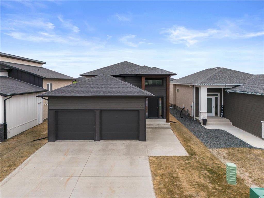 Photo 40 of 31 Prestwick Street, Niverville MB
