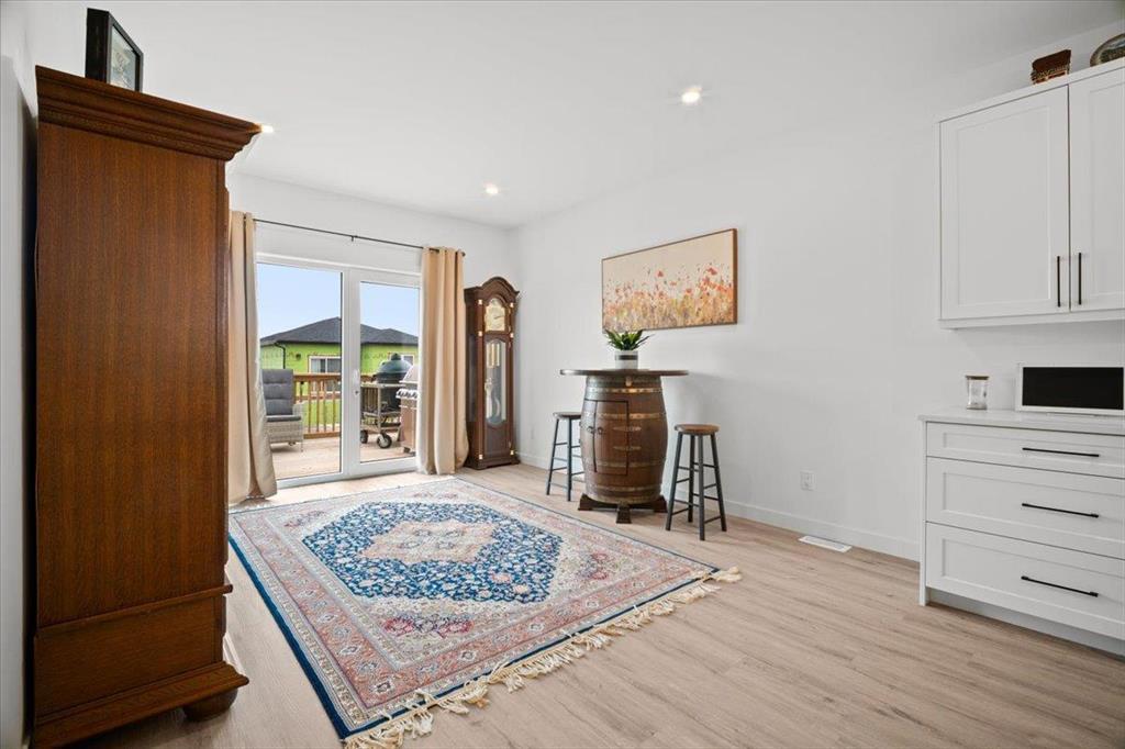Photo 13 of 31 Prestwick Street, Niverville MB
