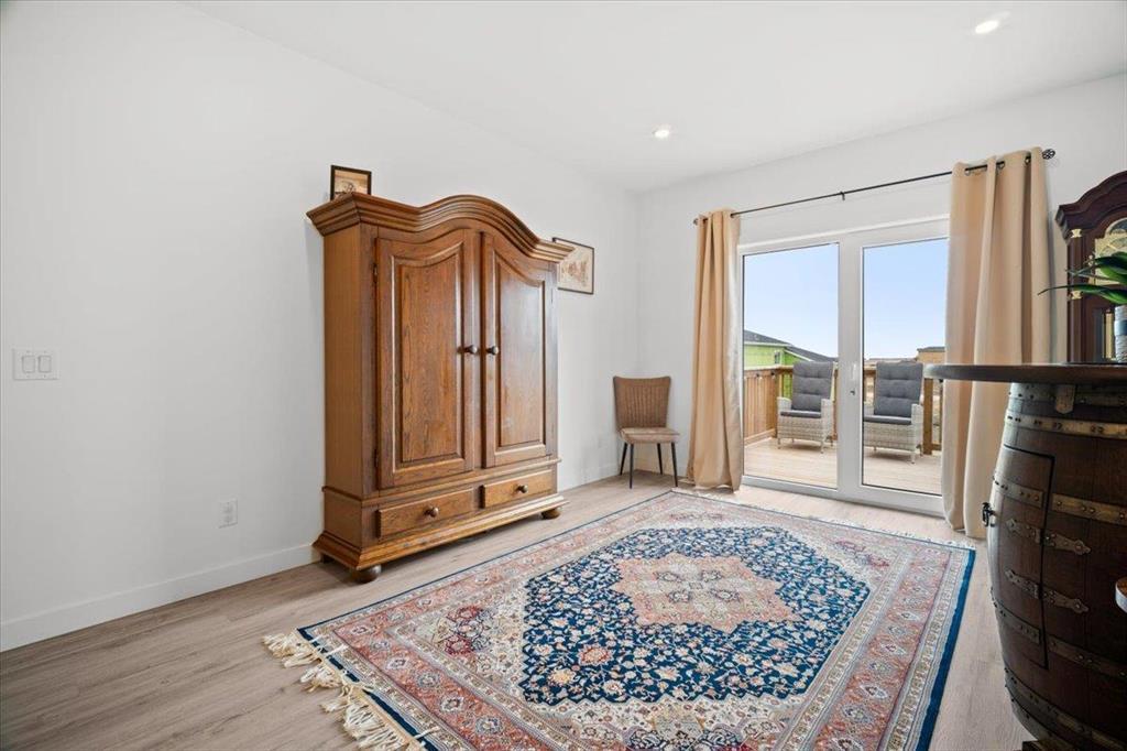 Photo 12 of 31 Prestwick Street, Niverville MB