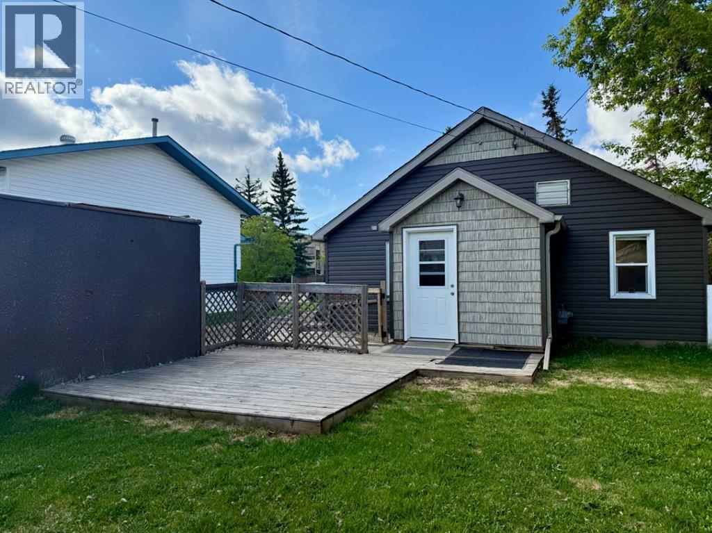 Photo 8 of 10520 101 Avenue, Grande Prairie AB