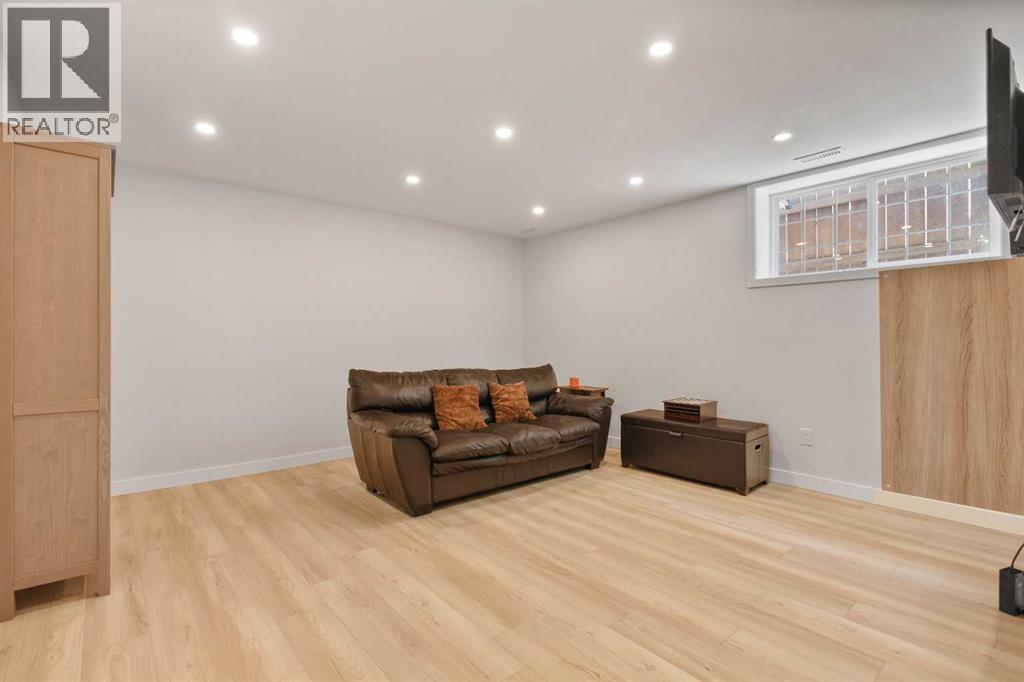 Photo 15 of 703 Northridge Avenue, Picture Butte AB