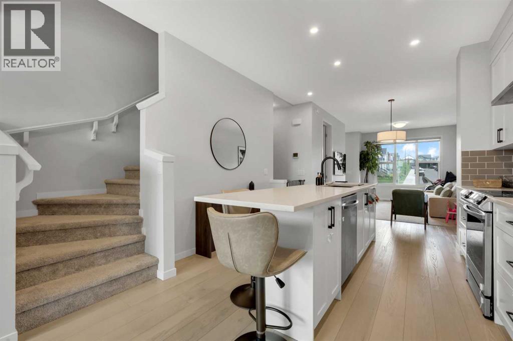 Photo 7 of 222 Aquila Drive Nw, Calgary AB