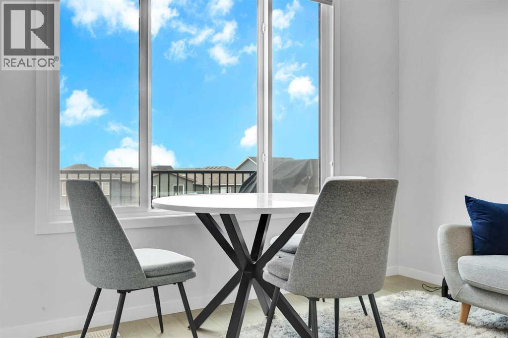 Photo 6 of 222 Aquila Drive Nw, Calgary AB