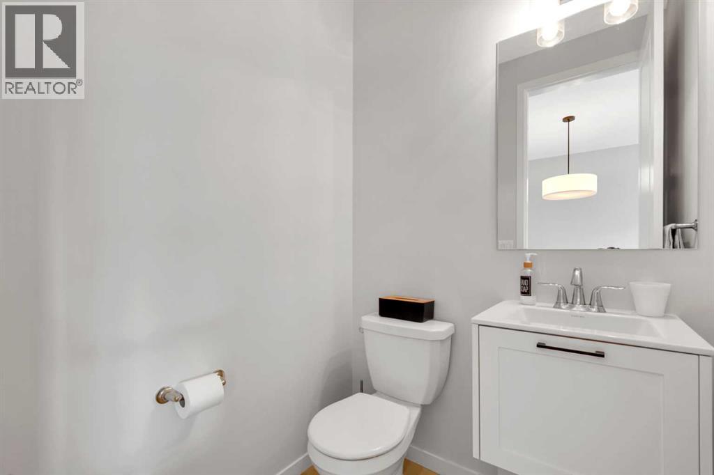 Photo 43 of 222 Aquila Drive Nw, Calgary AB