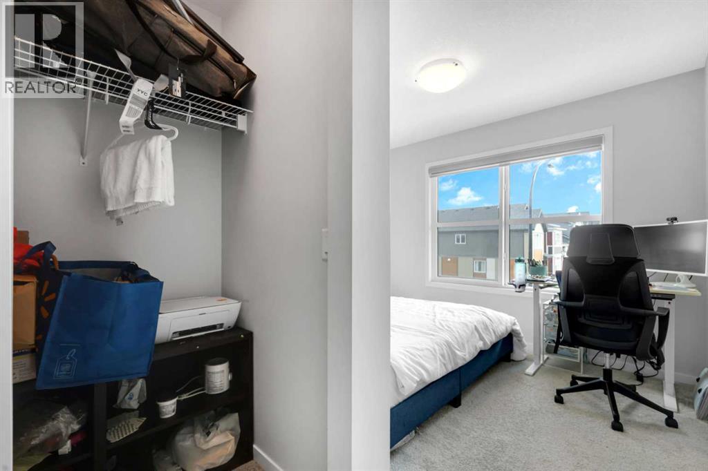 Photo 15 of 222 Aquila Drive Nw, Calgary AB