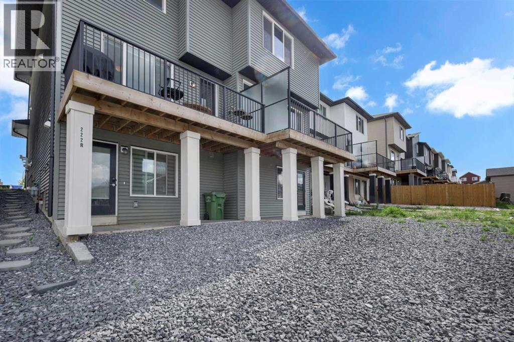 Photo 13 of 222 Aquila Drive Nw, Calgary AB