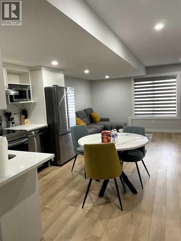 Photo 12 of 222 Aquila Drive Nw, Calgary AB