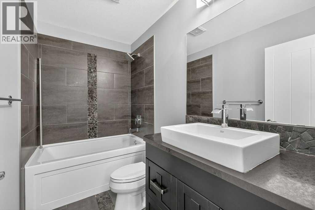Photo 26 of 28 Richfield Crescent, Sylvan Lake AB
