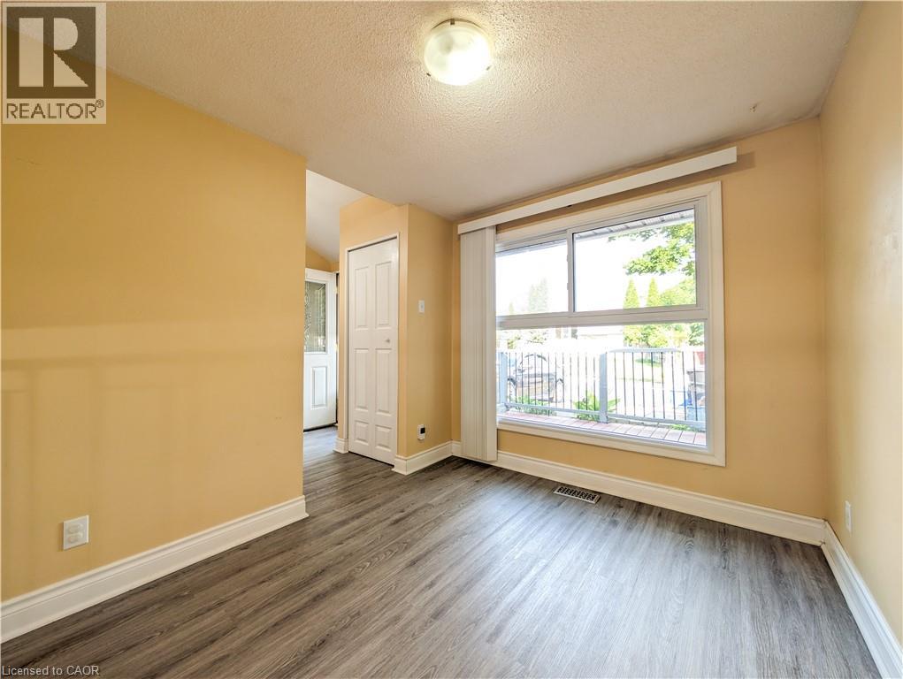 Photo 24 of 230 Linden Drive, Cambridge ON