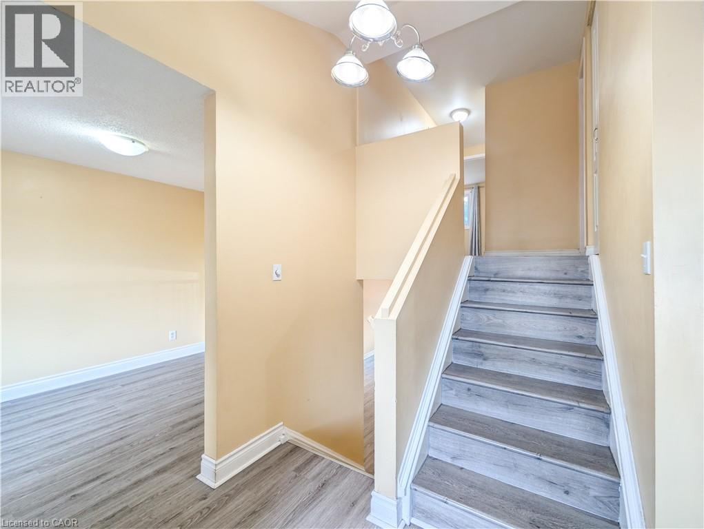 Photo 25 of 230 Linden Drive, Cambridge ON