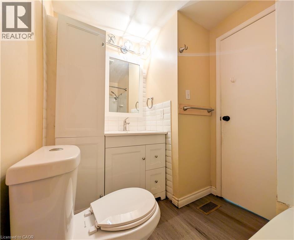 Photo 10 of 230 Linden Drive, Cambridge ON