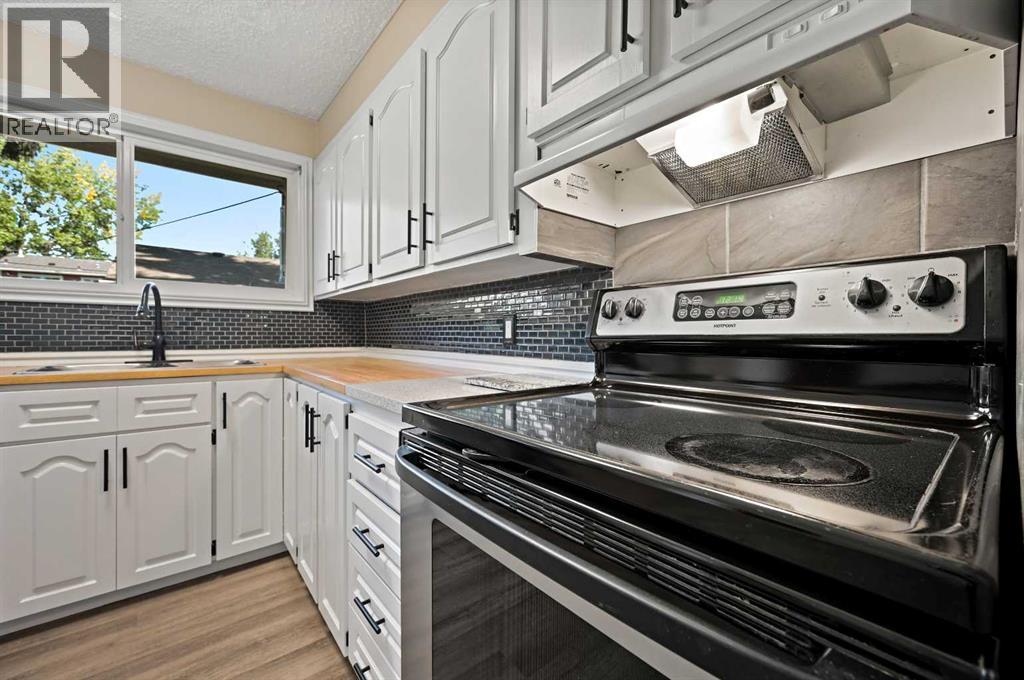 Photo 12 of 4524 Fordham Crescent Se, Calgary AB