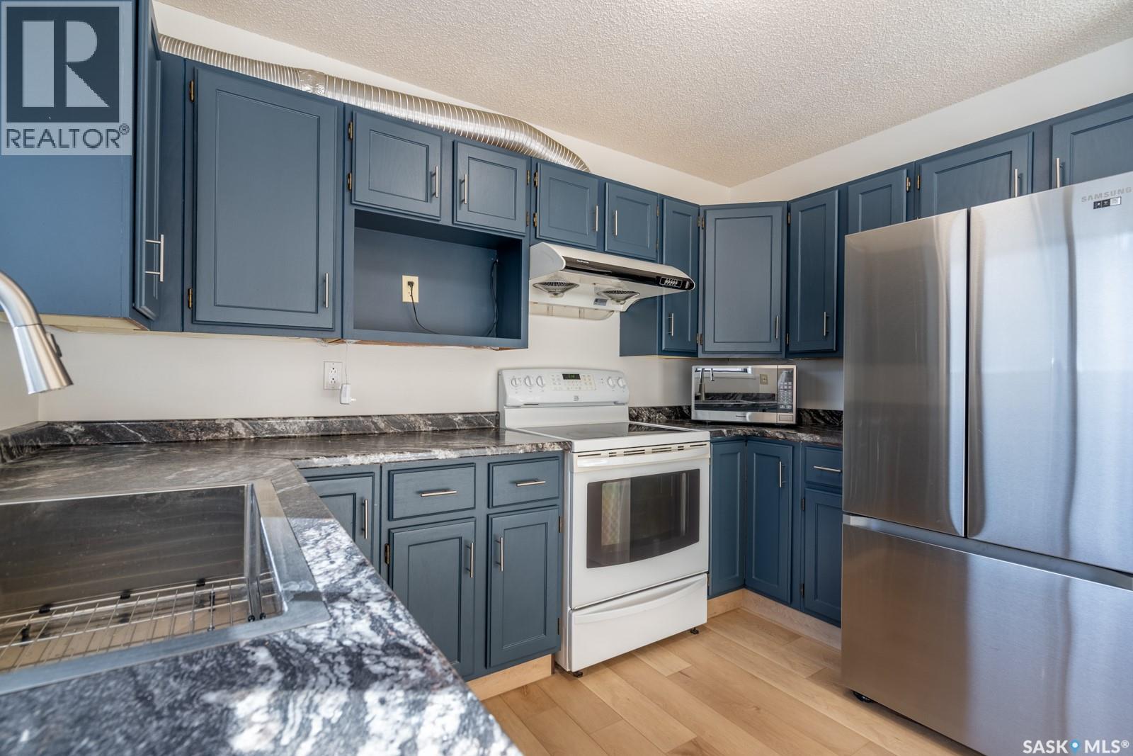 Photo 31 of 3123 Jenkins Drive E, Regina SK