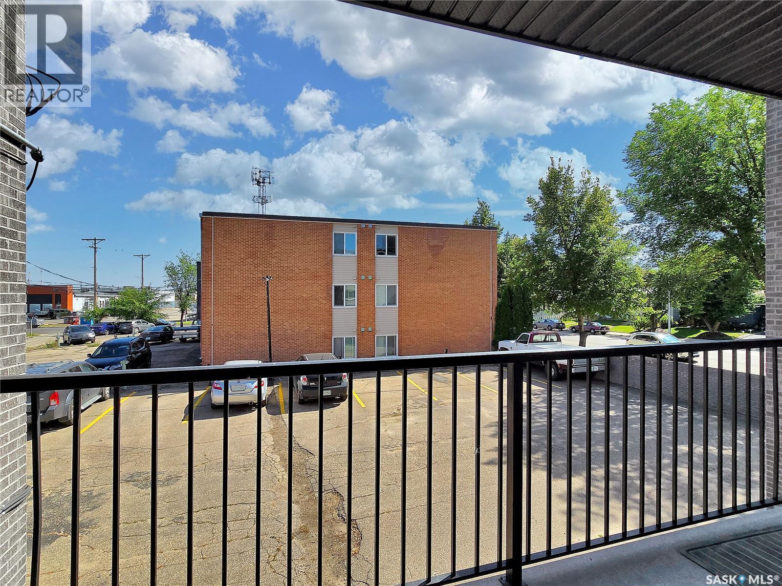 Photo 7 of 8 2301 7th Street E, Saskatoon SK