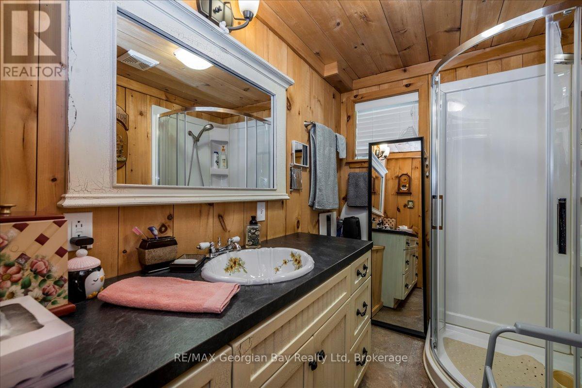 Photo 12 of 21 Grandview Road, Tay ON